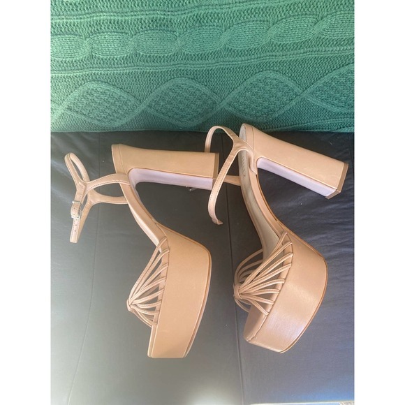 Schutz Yanna Platform NWOT 10.5B beige - Picture 9 of 9